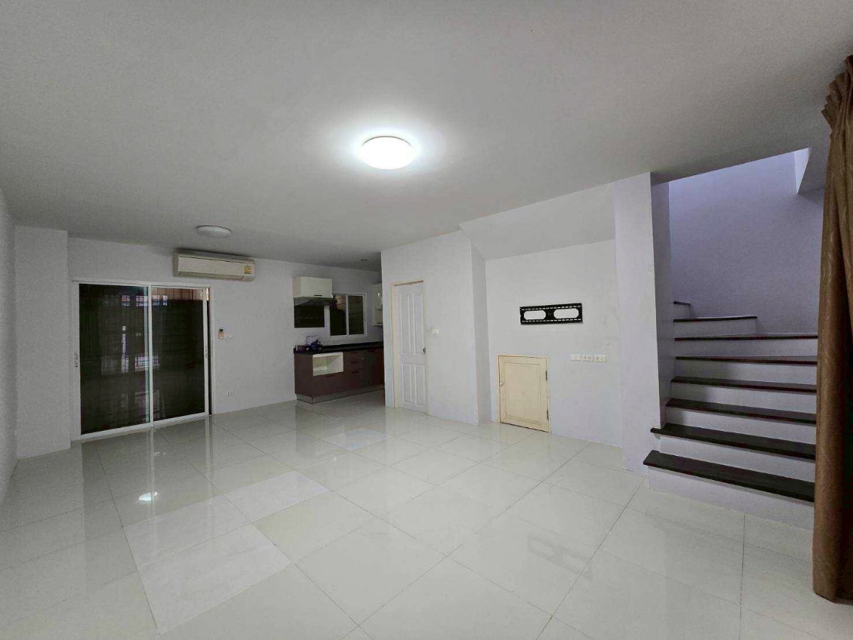 รูป ให้เช่า ทาวน์โฮม 3 ชั้น  โครงการ Villa Maroc Bangsaen - รูปที่ 5/24