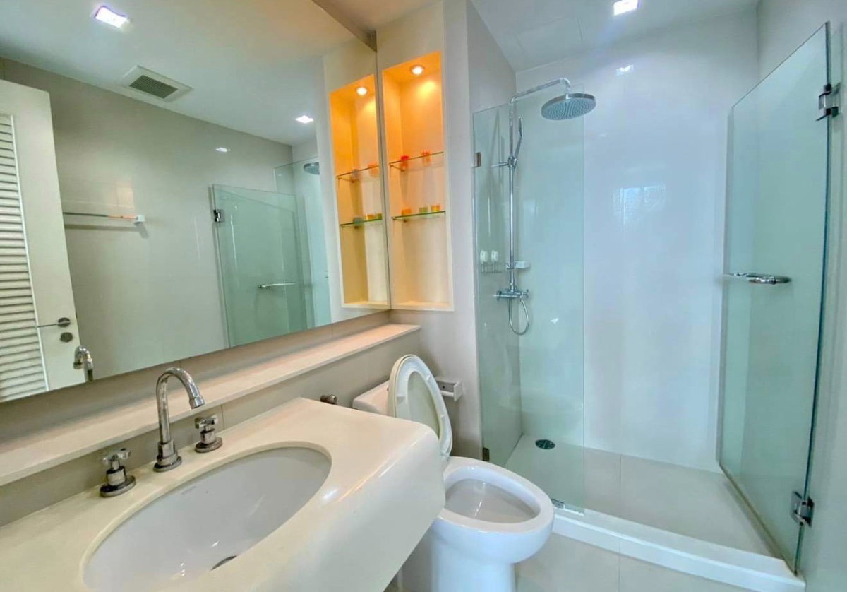 รูป ให้เช่า ✨ Ivy Sathorn 10 ✨ เฟอร์นิเจอร์ และ เครื่องใช้ไฟฟ้าครบ ใกล้ BTS เซนต์หลุยส์ - รูปที่ 9/10