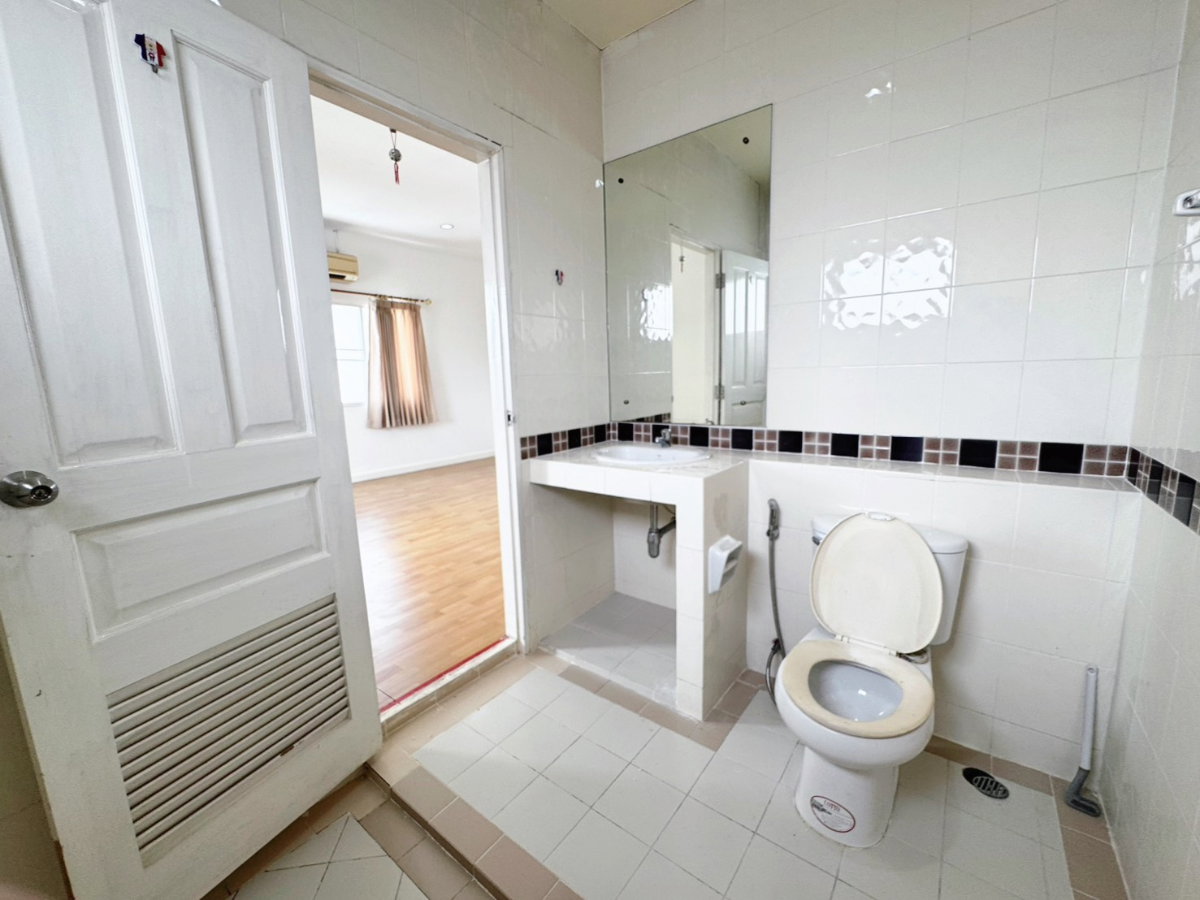 รูป ขายโฮมออฟฟิศ 3 ชั้น #ห้องริม #หมู่บ้านปริญลักษณ์ วงแหวน-สาทร สุดยอดทำเลบน ถ.กาญจนาภิเษก ใกล้ #เดอะมอลล์บางแค #MRT หลักสอง หลังใหญ่ ถนนกว้าง - รูปที่ 12/41
