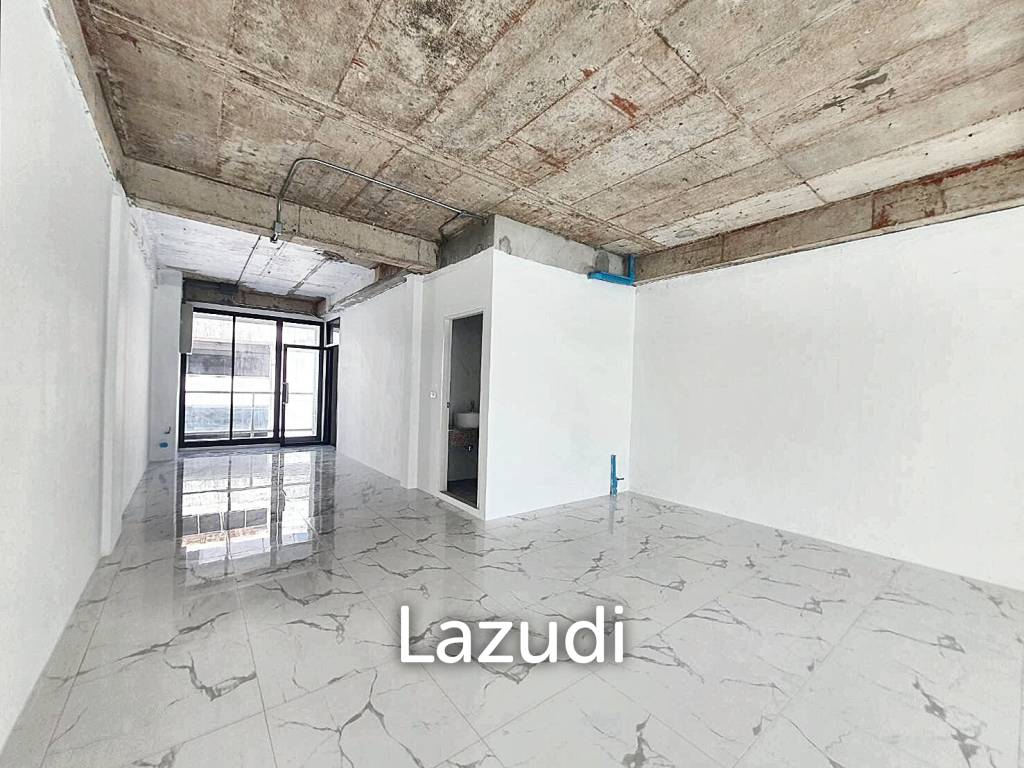 picture Office for rent in silom - 1/3