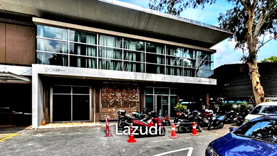 Office for rent BTS Ekkamai : Ultra Luxury Bangkok Office Space on Ekamai Road