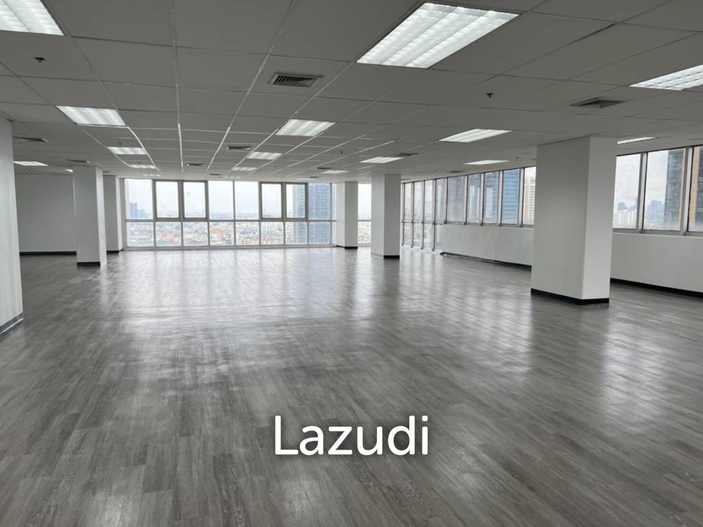 picture Ultra Luxury Office Space for Rent in Watthana Bangkok - 1/8