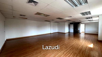 เช่าสำนักงาน รร.รักษาดินแดน ศูนย์การนักศึกษาวิชาทหาร : Office For Rent At Tossapon Building