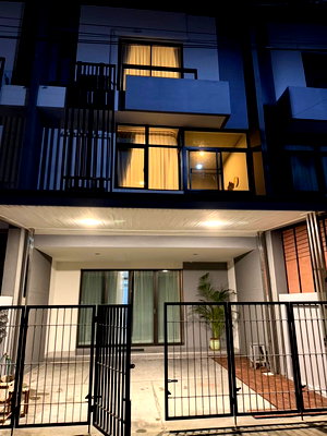 Townhouses for rent The Crystal : 🍀 For Rent PLEX Residence Nawamin 111 🍀 Add Line ID: @zcondo (with@) 🔥 C5713