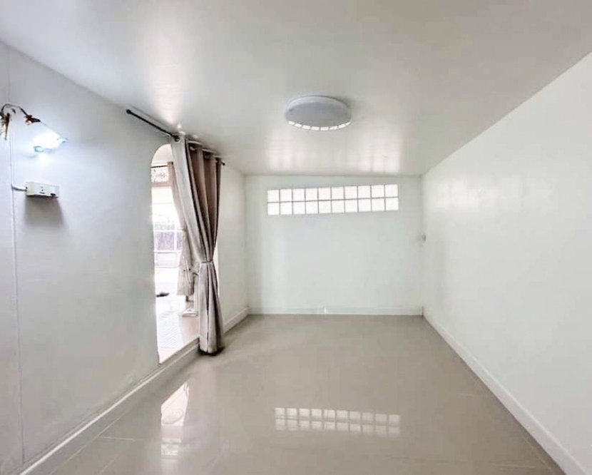 รูป ขายบ้านเดี่ยว 52 ตร.ว. ซ.นวมินทร์ 81 เพียง 3.8 ล้าน! ทะลุได้ 4 ซอยหลัก - รูปที่ 12/17