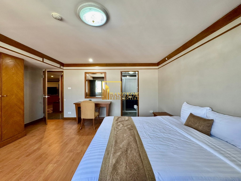 รูป United Tower | Well Maintained 2 Bed Condo For Rent in Thonglor - BR16279CD - รูปที่ 18/32