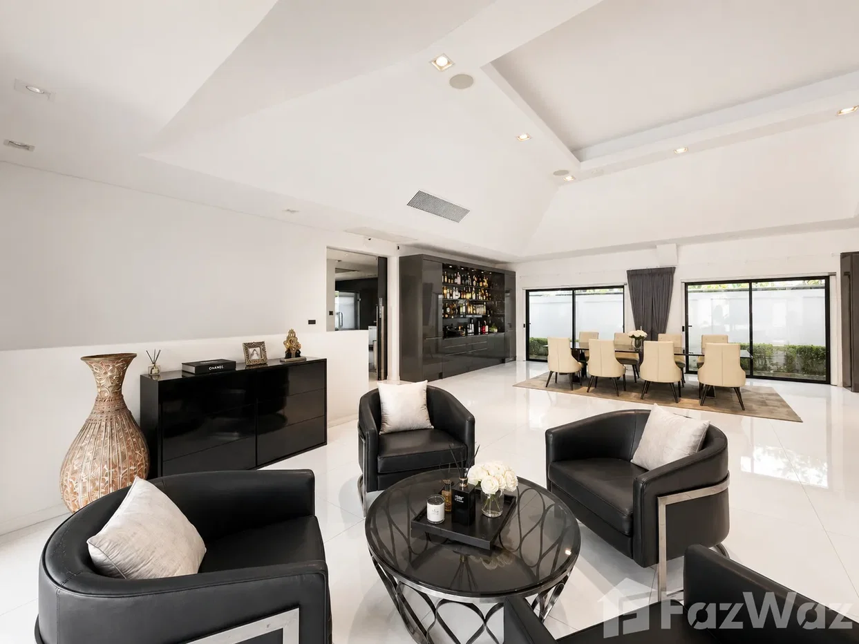 picture Luxury 8BR Pool Villa with Underground Bar & See-Through Poo 6262593 - 13/35