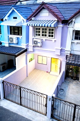 เช่าทาวน์โฮม เกษตร-นวมินทร์ : ลาดพร้าว 101 ทาวน์เฮาส์รีโนเวทใหม่ 2ชั้น 3นอน 2น้ำ 19ตร.วา. 152ตร.ม. แยกโพธิ์แก้ว 900ม. รพ.สิรินาถ บึงกุ่ม 800 ม.
