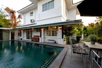 Houses for rent Chiang Mai : P24 Luxury Pool Villa for Rent Near Chiang Mai City  Spacious modern home with a separate studio house in the same property