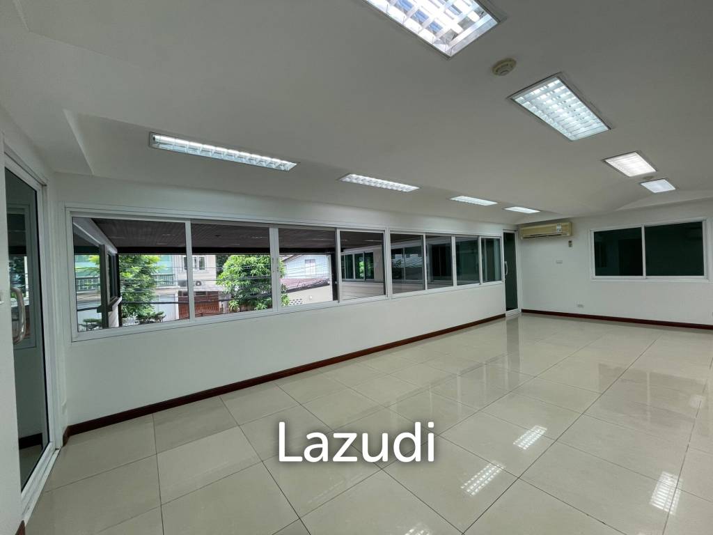 รูป Prime 90 sq.m. Office Space in Sathorn, Bangkok – Near BTS and Business Centre - รูปที่ 6/7