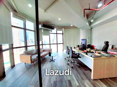 คอนโดให้เช่า : 130 sqm High Floor 2 Bed Condo at State Tower Si Lom Bangkok