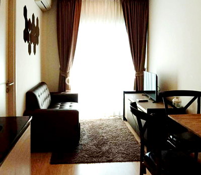 Condos for rent : 1 Bed Swimming view Fully furnished Good Location Close to  MRT Thailand Cultural Centre Station @ Noble Revolve Ratchada