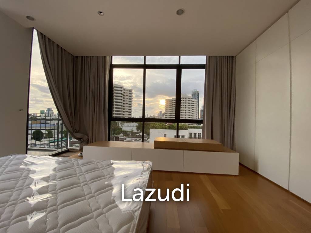picture 380 sqm 4-Bed High-Floor Condo at Vana Residences Sukhumvit 26, - 10/18