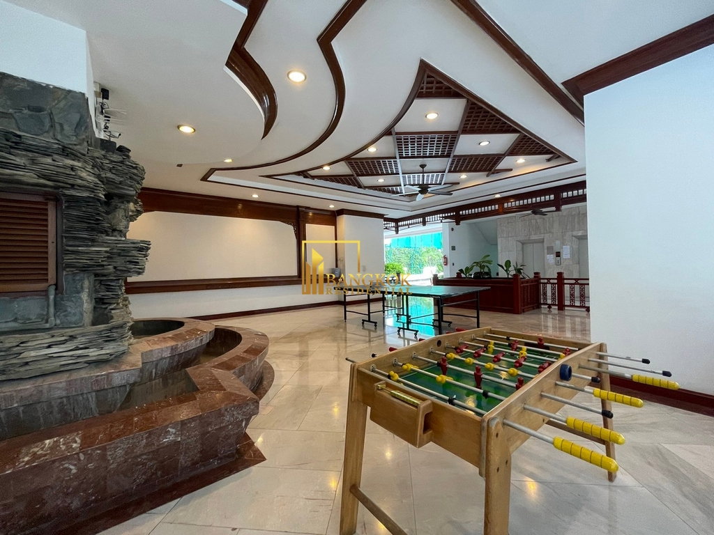 รูป Enormous 4 Bedroom Apartment Located in Phrom Phong Area - BR0765AP - รูปที่ 46/58
