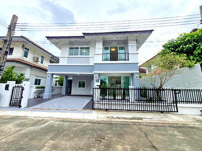 บ้านเดี่ยว ถนนลาดพร้าว : ลาดพร้าว บางกะปิ  คลองจั่น มบ.วาสินีแกรน์โฮม นัดชมบ้าน 085-318-6868​📞​คุณวา