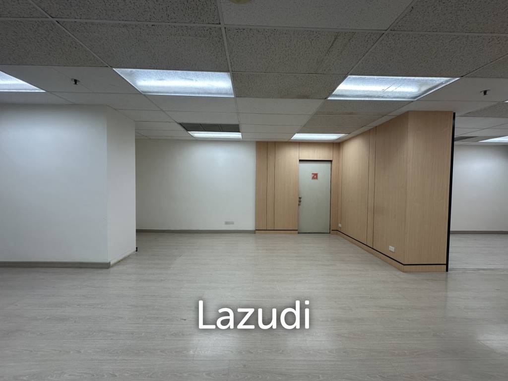 รูป 70 sqm bright office for rent at 253 Asoke Building Khlong Toei Nuea Bangkok - รูปที่ 7/23
