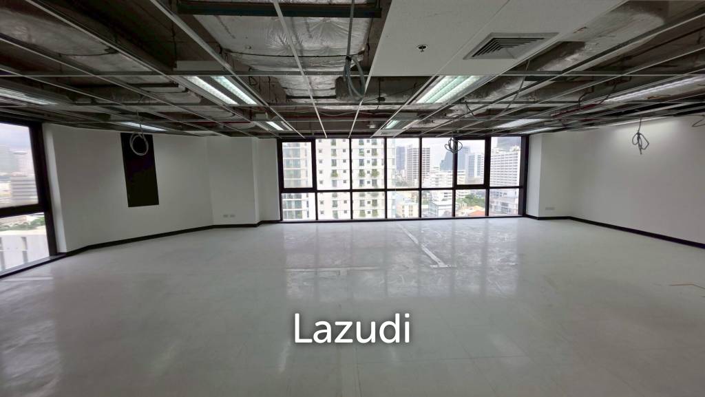 picture Spacious Office Space in Sethiwan Tower Si Lom Bangkok - 2/10