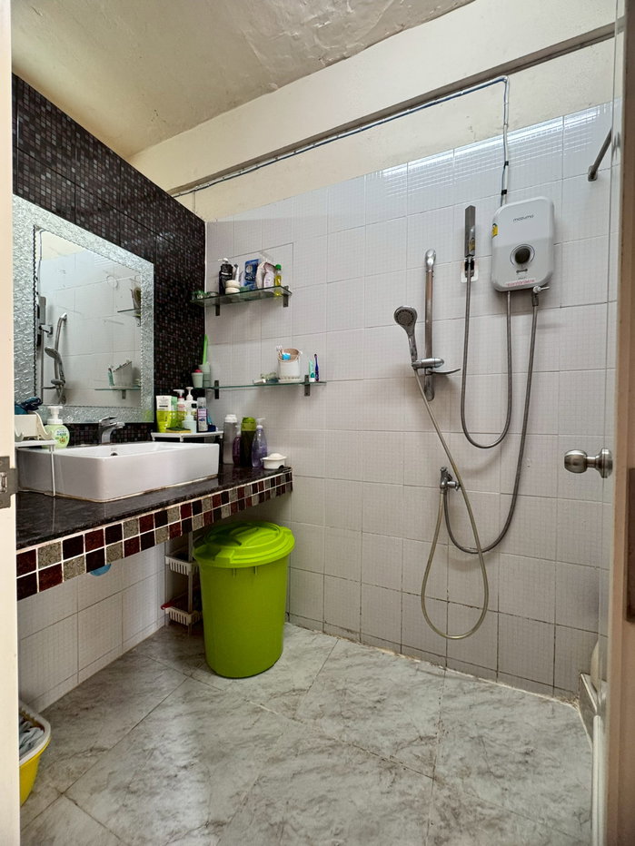 รูป ขายอาคารพาณิชย์ 4.5 ชั้น เหมาะค้าขาย ซอยเอกมัย30 (N.563) - รูปที่ 14/20