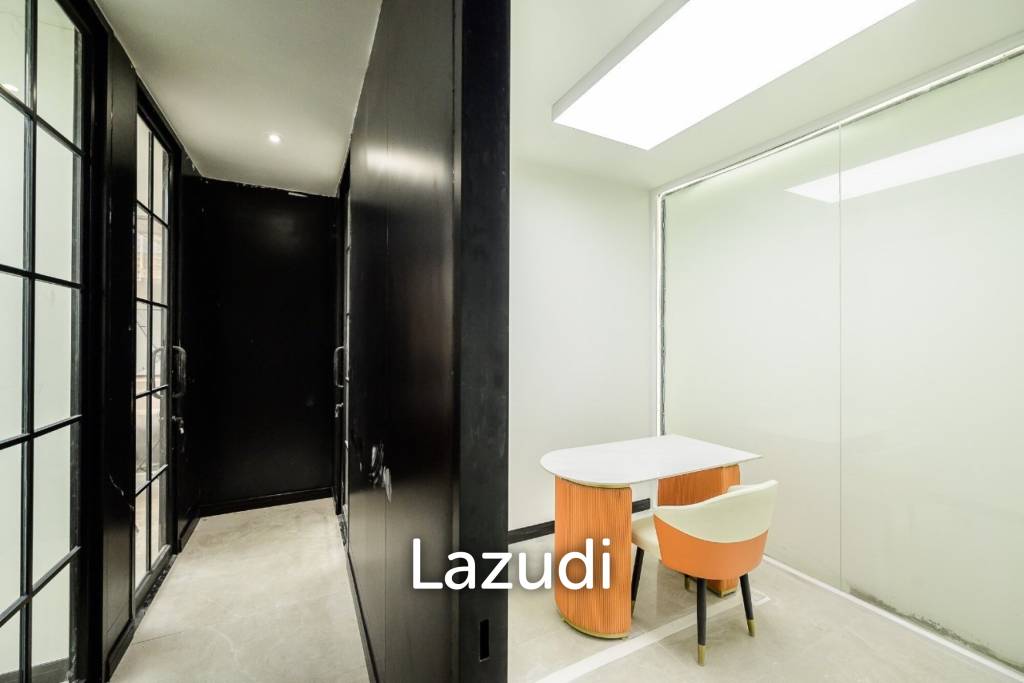 picture Premium Fully Furnished Office in Huai Khwang - 18/21