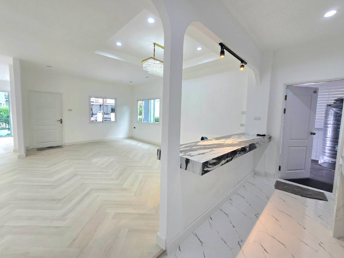 รูป บ้านเดี่ยว ตกแต่งใหม่ สวยงาม ทำเลดี  ม.วาสินีแกรนด์โฮม ลาดพร้าว 101 แยก 42 บางกะปิ ใกล้รถไฟฟ้า - รูปที่ 26/52