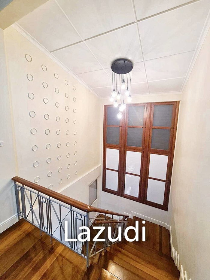 รูป 4 Bed 4 Bath 650 SQ.M House in Soi Sukhumvit 44 - รูปที่ 11/19