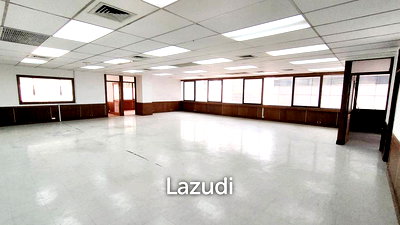 Office for rent วิทยาลัยพิบูลประชาสรรค์แผนกประถม : Office space for rent in Watthana