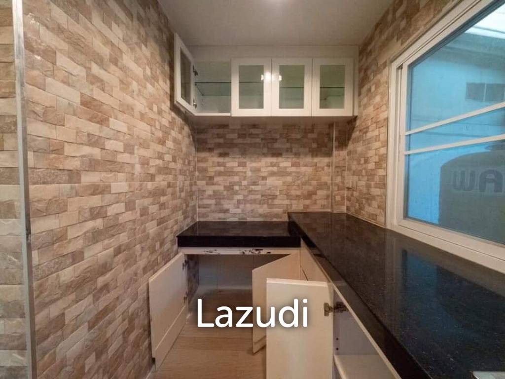 picture Luxury Home Office for rent in Phrakhanong - 6/13
