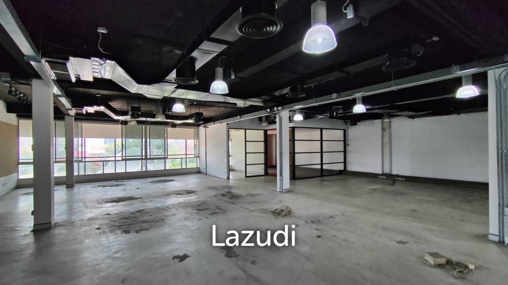 picture Office for Rent in Thung Maha Mek, Sathon - 1/8