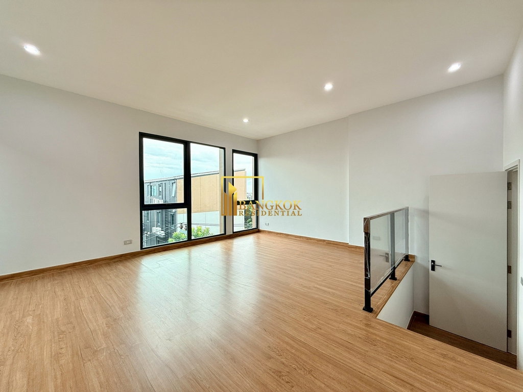 รูป Baan Klang Muang Classe | Modern 3 Bed Townhouse in On Nut - BR49066TH - รูปที่ 31/55