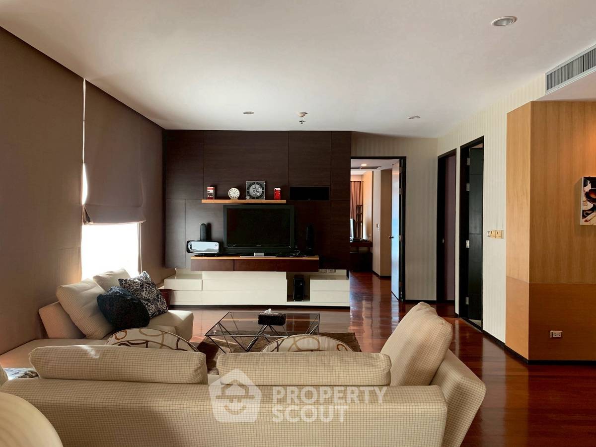 รูป คอนโด 2-ห้องนอน ที่ เดอะ ไฮท์ คอนโดมิเนียม ใกล้ ทองหล่อ (ID 2868590) - รูปที่ 2/10