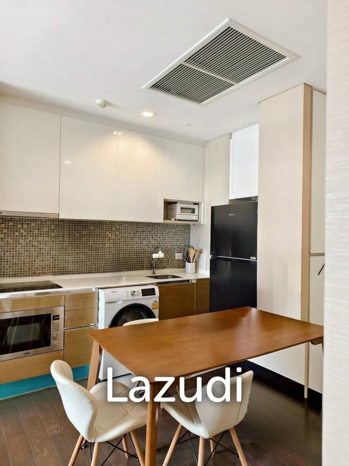 รูป High-Floor 55 sqm 2-Bed Condo at The Saint Residences Chatuchak Bangkok - รูปที่ 3/12