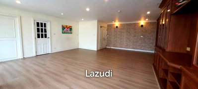 Condos for rent : 2 Bed 2 Bath 150 SQ.M Sukhumvit Casa