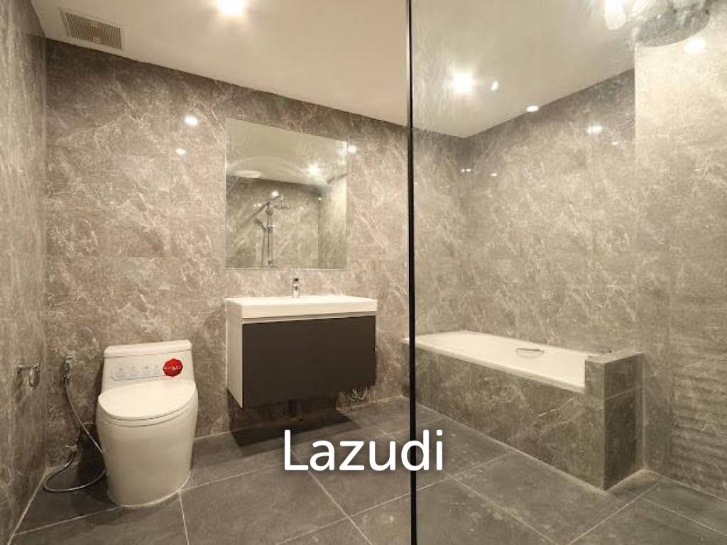 รูป 3 Bedroom 3 Bathroom 200 Sq.m Avana Bangkok Hotel - รูปที่ 12/15