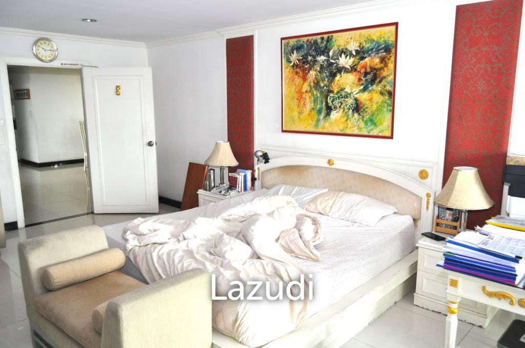picture 4 Bed 3 Bath 350 SQ.M Oriental Towers - 9/25