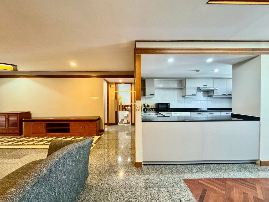 รูป United Tower | Well Maintained 2 Bed Condo For Rent in Thonglor - BR16279CD - รูปที่ 6/32