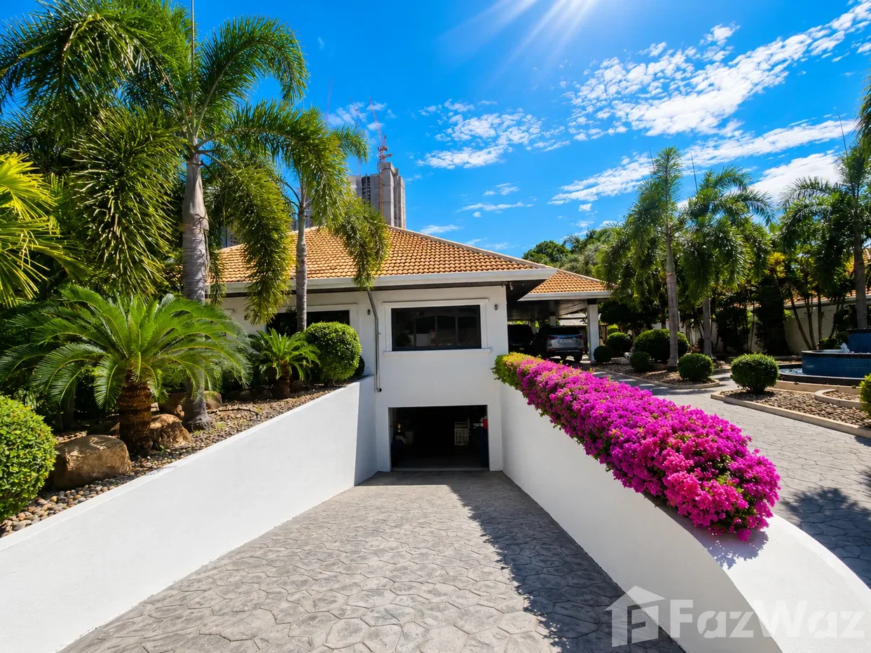 picture Luxury 8BR Pool Villa with Underground Bar & See-Through Poo 6262593 - 27/35
