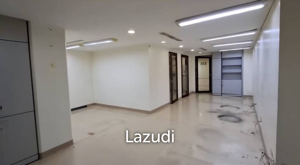 รูป สำนักงานให้เช่าที่ Rajapark Building ใจกลางย่านวัฒนา - รูปที่ 2/10