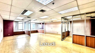Office for rent Surawong Road : Office Space for Rent in Jewelry Trade Center