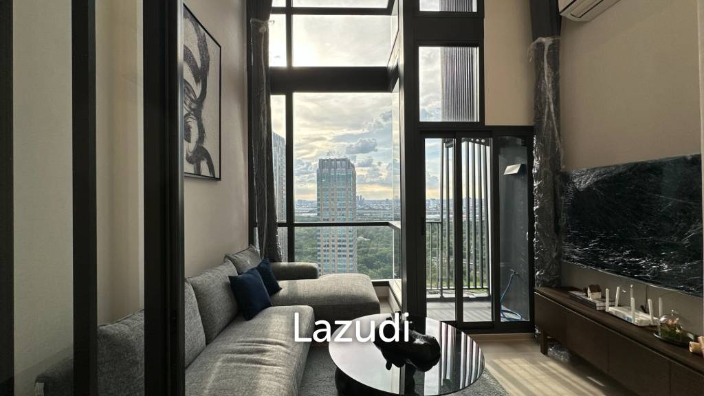 รูป Stunning 1-Bedroom Loft Condo at The Privacy Jatujak - รูปที่ 1/18