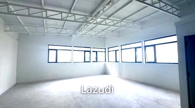 Office for rent Surawong Road : Modern Office Space in Thung Maha Mek Sathon Bangkok