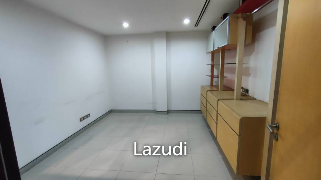 picture Office for Rent in Thung Maha Mek, Sathon - 4/8
