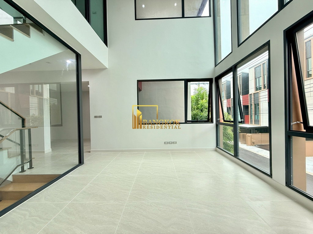 รูป Baan Klang Muang Classe | Modern 3 Bed Townhouse in On Nut - BR49066TH - รูปที่ 14/55