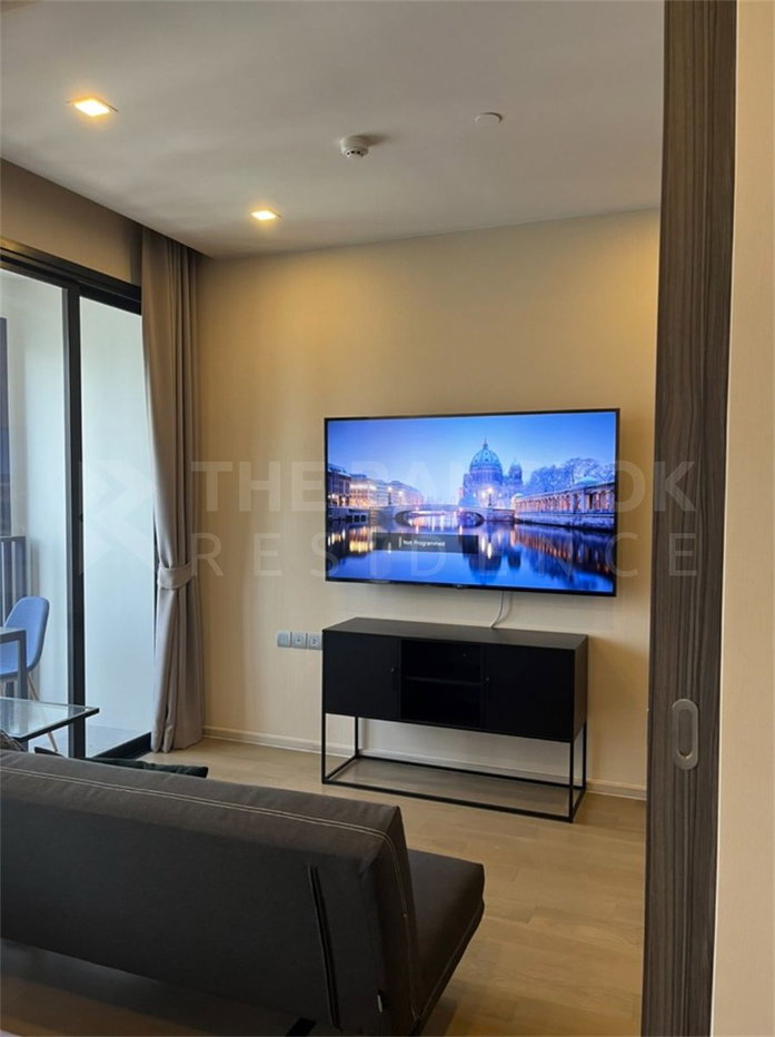 picture Ashton Asoke near MRT Rama 9 Station Move-in Ready, Just Bring Your Stuff - 7/10