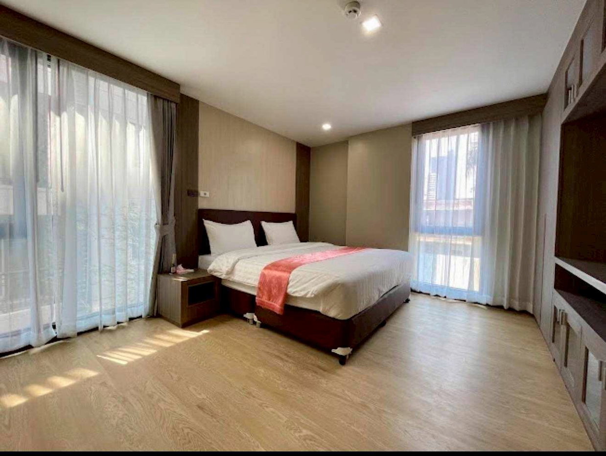 รูป LTHC15417 – 🐾👑 Luxury Pet-Friendly Living in Thonglor | Condo for Rent | 80,000 THB/Month คอนโดหรูทองหล่อ รองรับการเลี้ยงสัตว์ พร้อมไลฟ์สไตล์ระดับพรีเมียมใจกลางสุขุมวิท ตอบโจทย์การอยู่อาศัยในเมืองอย่างลงตัว ใกล้ BTS ทองหล่อ - รูปที่ 4/6