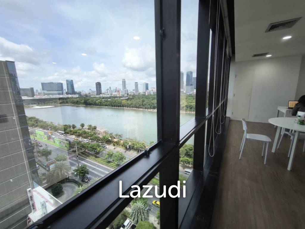 picture Modern Office with Panoramic Views in Khlong Toei - 7/10