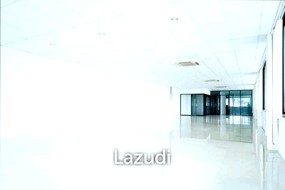 เช่าสำนักงาน ม.กรุงเทพ กล้วยน้ำไท : Office space for rent in Wattana