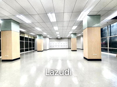 Office for rent Yaowarat Road : Office for rent Phlapphlachai Building