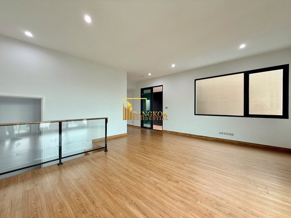 รูป Baan Klang Muang Classe | Modern 3 Bed Townhouse in On Nut - BR49066TH - รูปที่ 34/55