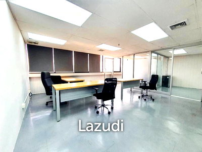 Office for rent Lumpini Park : 50 SQ.M Office at Jewellery Center Building