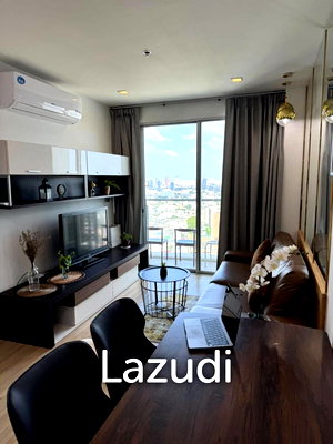 Condos for rent : 52 sqm high floor 1 bedroom condo in Sky Walk Phra Khanong